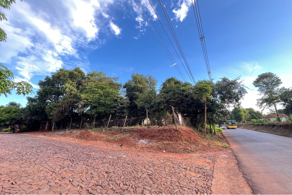 Lote de esquina à venda em San Pedro, Encarnación
