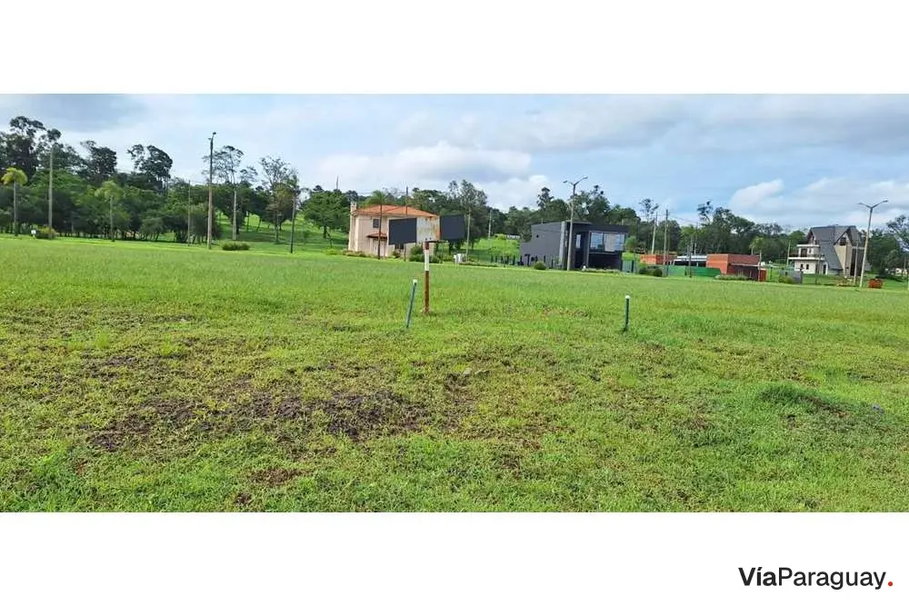 Lote à venda em condomínio fechado La Trinidad, Encarnación
