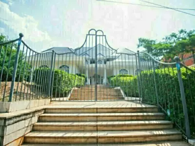 Mansion for rent in Las Mercedes, Asunción | 4 bedrooms and pool