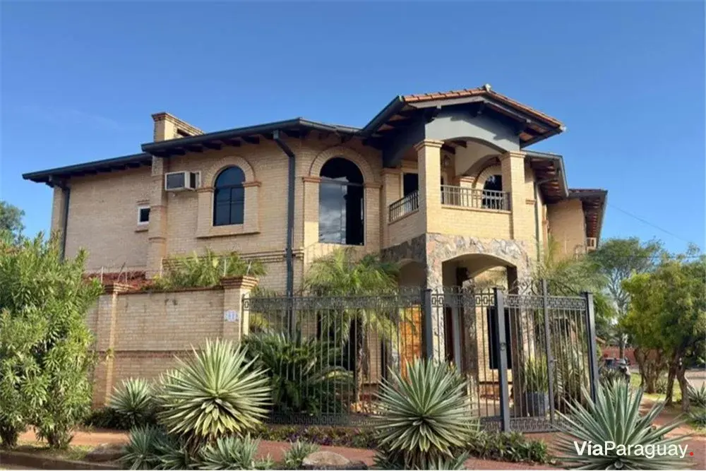 Mansión en venta en San Miguel, San Lorenzo
