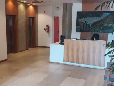 Oficina corporativa en alquiler en Barrio Mariscal López, Asunción