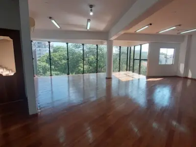 Escritório corporativo para alugar na Av. Boggiani, Assunção