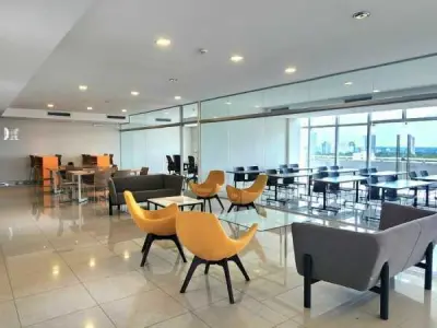 Corporate Office for Sale in Villa Morra — Asunción