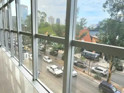 Oficina corporativa en venta en Villa Morra, Asunción