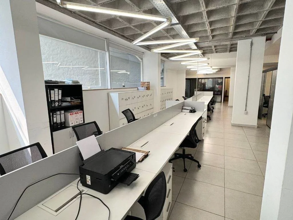 Escritório corporativo equipado para aluguel em Villa Morra, Assunção