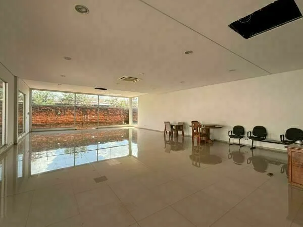 Corporate office or commercial space for rent – Ciudad del Este