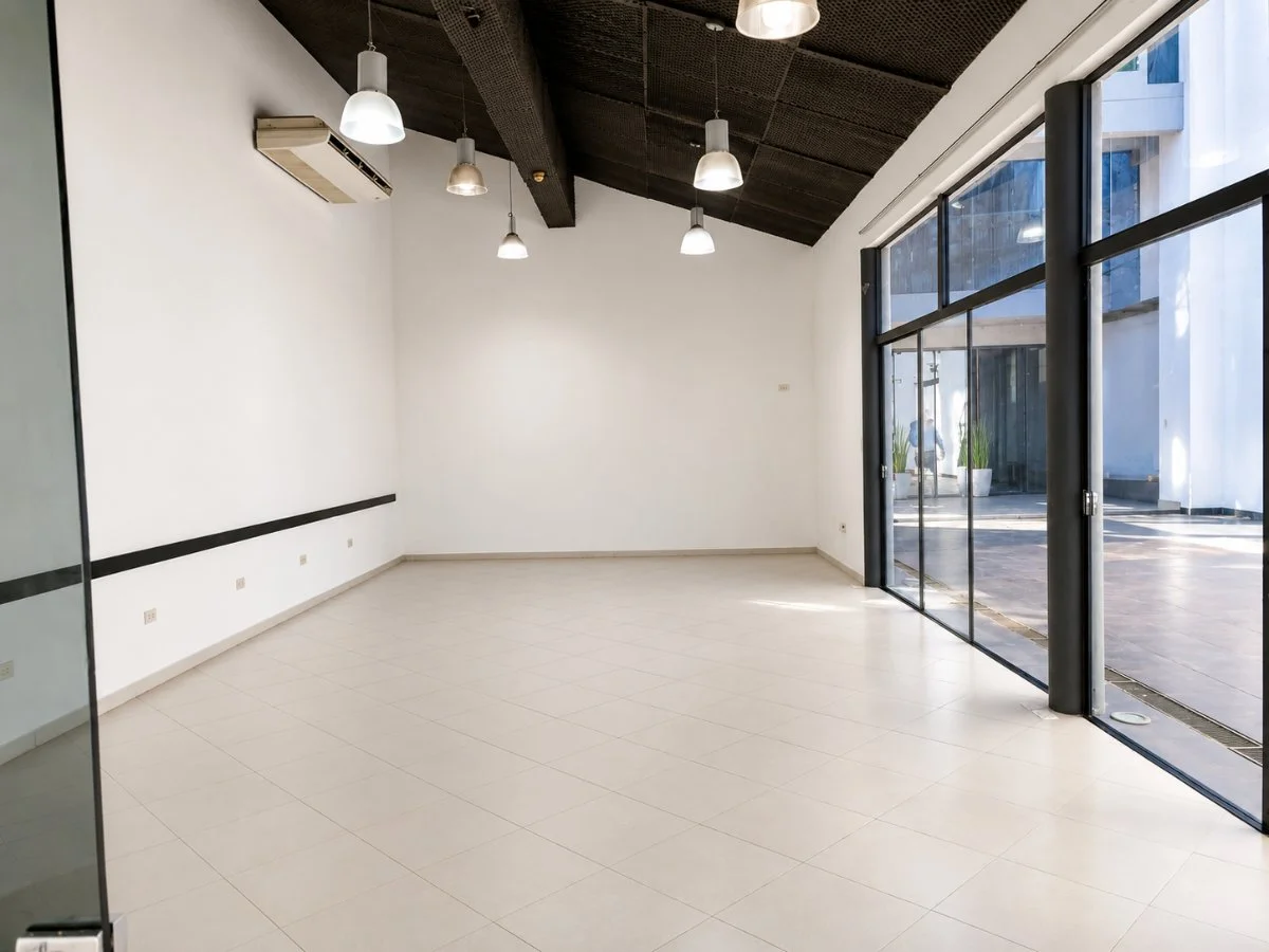 50 m² Office in Ycua Sati, Asunción