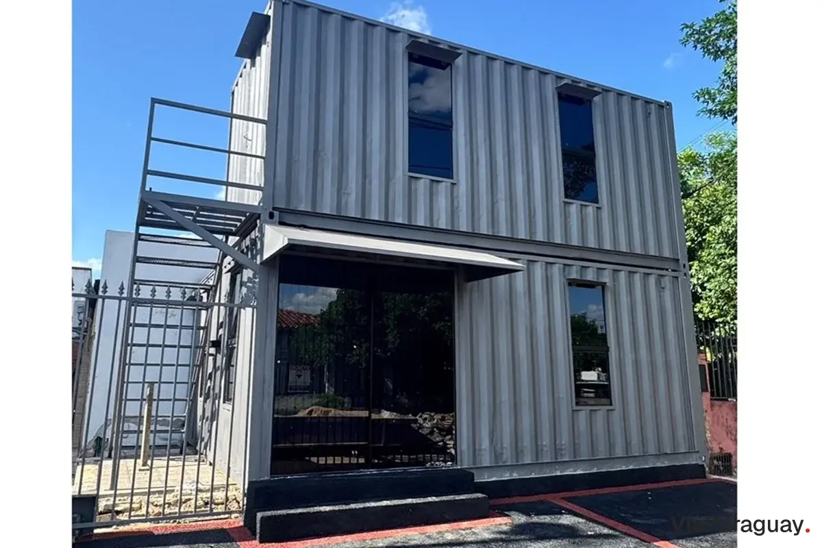Office for rent steps from the corporate axis