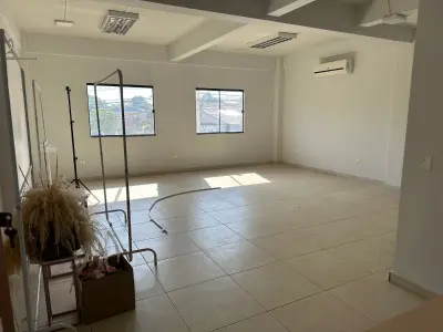Escritório de 60 m² para alugar em Boquerón, Ciudad del Este