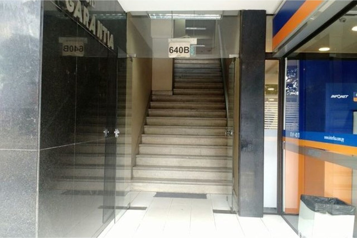 Oficina en venta en Edificio Garantía, Catedral, Asunción