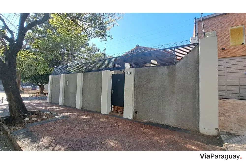 Propriedade comercial à venda no Bo. Bernardino Caballero
