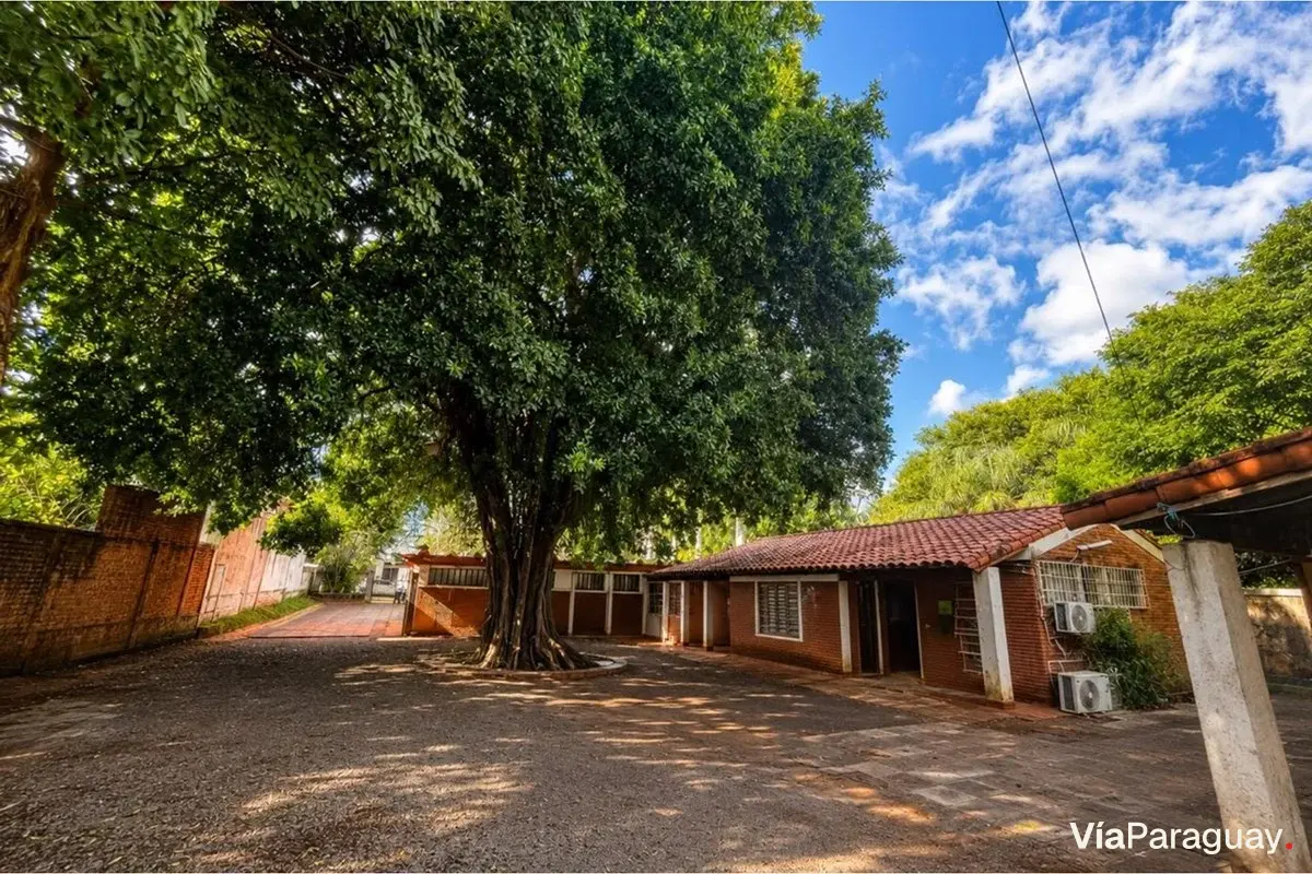 Commercial property for sale in downtown Encarnación