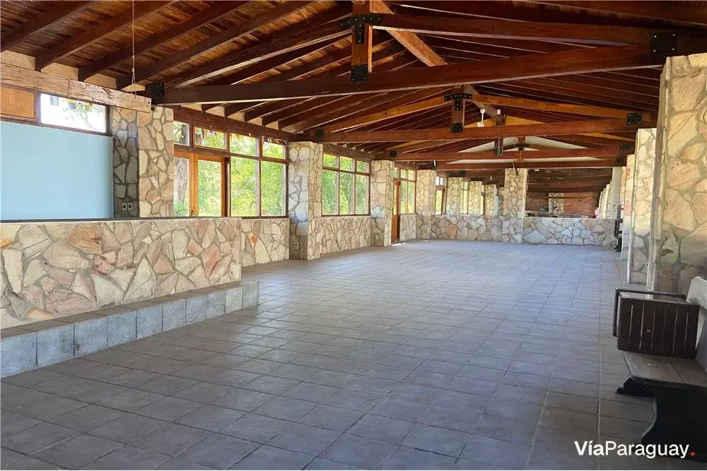 Commercial property for sale in Ypacaraí, Central