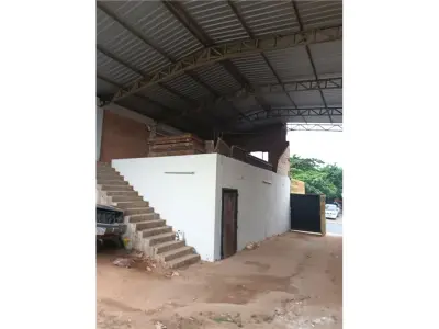 Propriedade comercial à venda em avenida em Ñemby