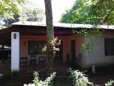 Propriedade com casa, anexo e galpão à venda em Altos