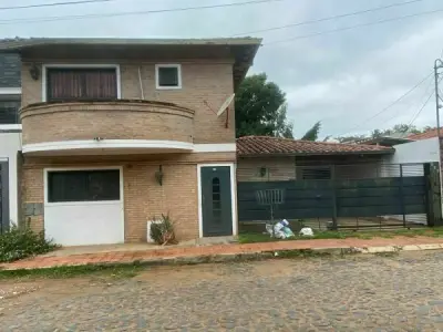 Propiedad con doble vivienda en venta en Mburucuya, Asunción 1