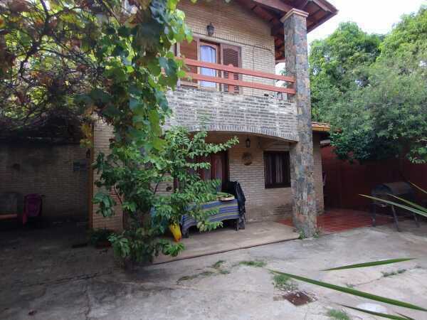 Propiedad de dos plantas en venta en Fernando de la Mora