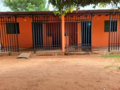 Imóvel de renda à venda em Itauguá | 4 apartamentos independentes