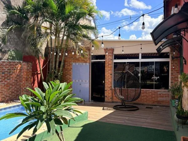 Independent Property with BBQ Area, Pool and Apartment for Sale, Roberto L. Petit