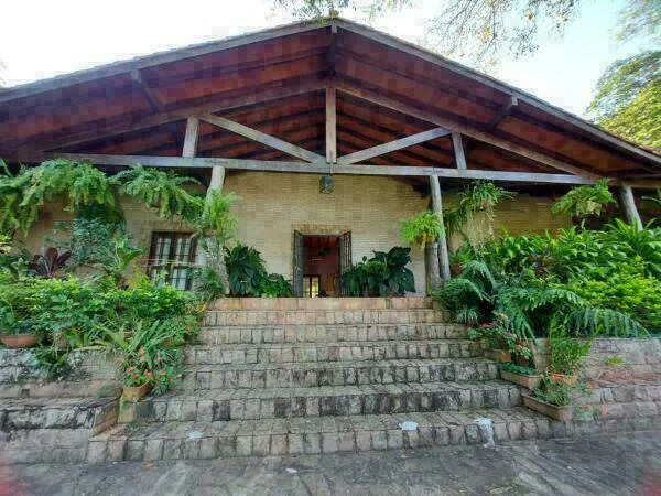 Quinta con edificación sobre ruta en Nueva Colombia, Cordillera