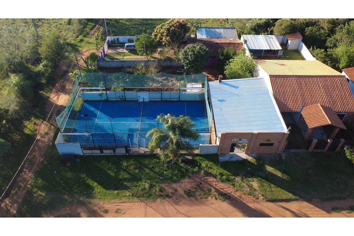 Quinta à venda em Caacupé com quadra de paddle