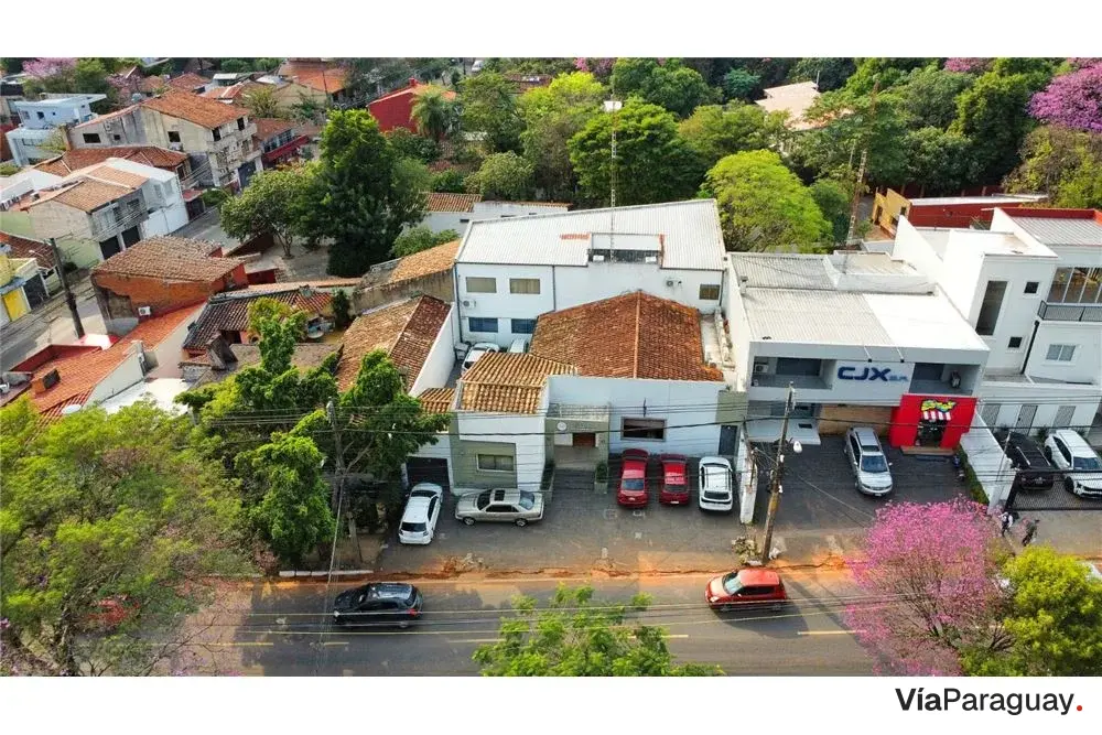 Residência ampla à venda para escritório no Barrio Jara