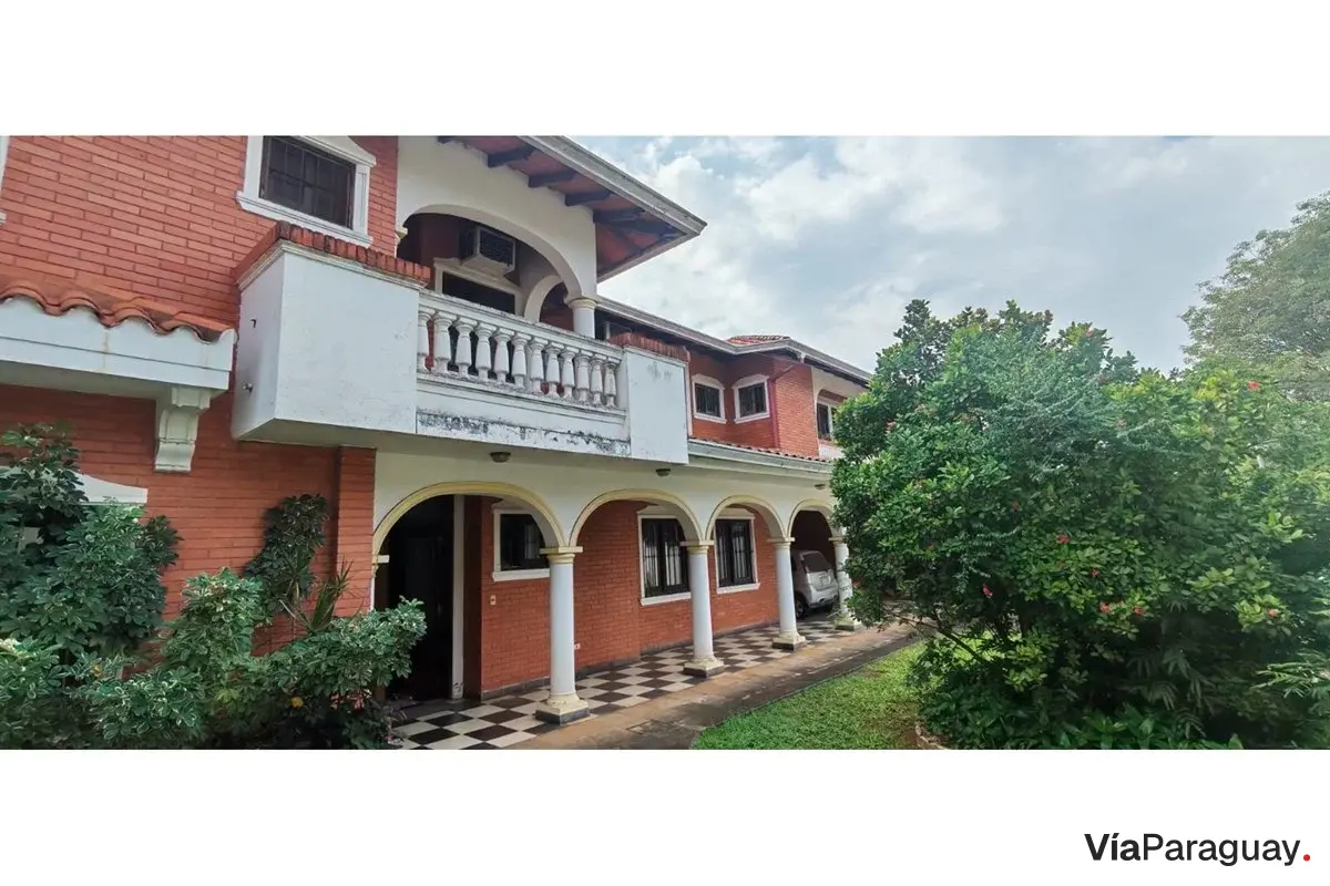 Residência clássica à venda em Bella Vista, Assunção