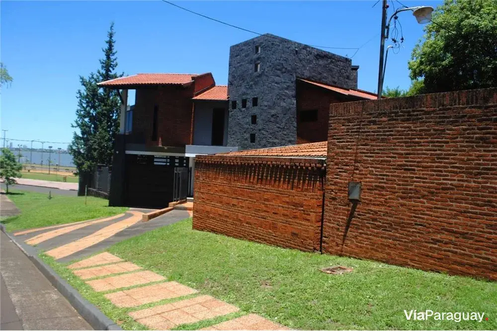 Residencia de lujo en venta en Encarnación, Itapúa