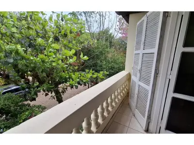 Casa para alugar com piscina em Felicidad, Lambaré