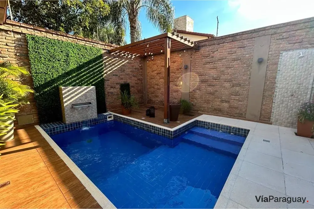 Residência à venda com piscina em Cambyretá