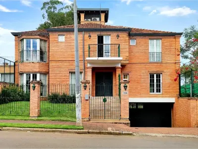 Residencia en venta en Barrio Felicidad, Lambaré