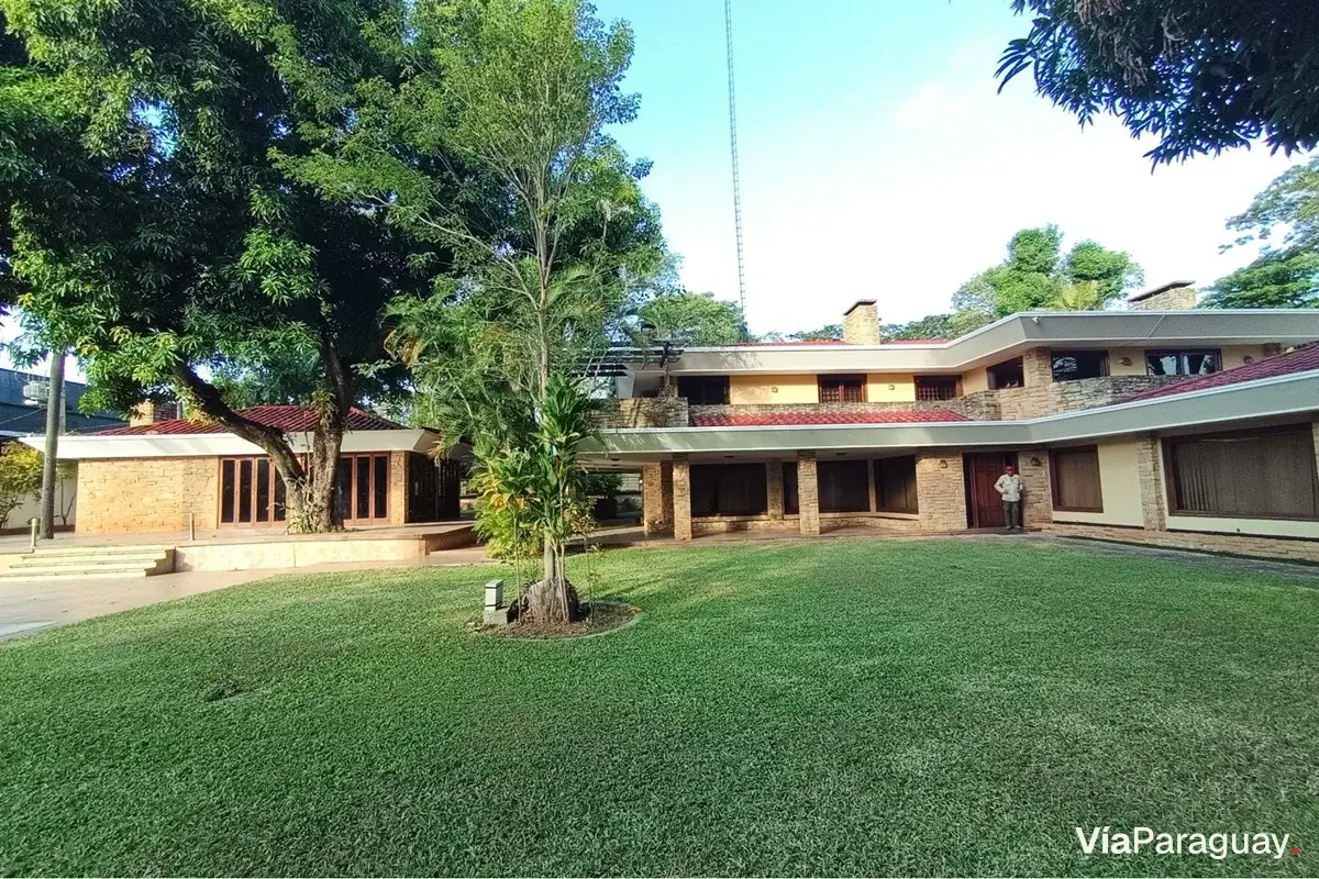 House for sale in Barrio Felicidad, Lambaré