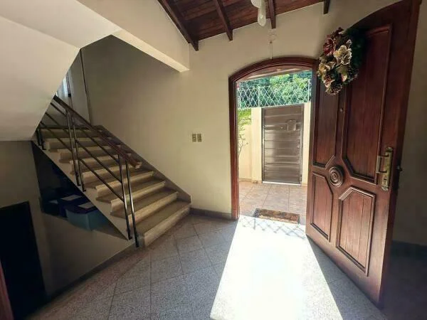 Residencia en venta en barrio Santa Ana, Asunción