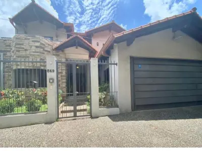 Residência à venda no bairro San Cristóbal, Assunção
