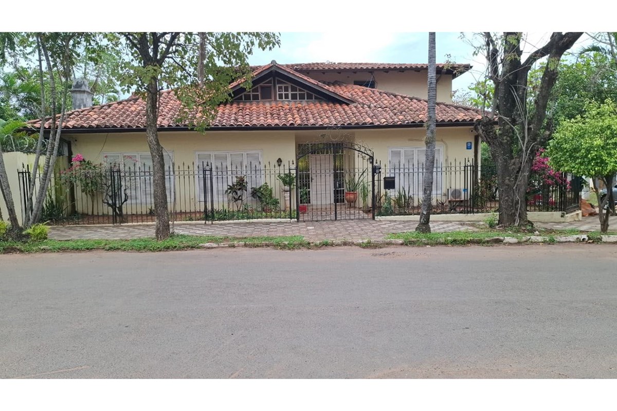 Residência à venda em Felicidad, Lambaré