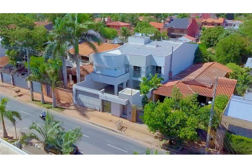 Residência à venda em Los Laureles, Assunção
