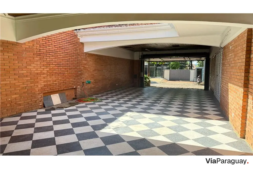 Residência à venda em Mariscal López, Assunção