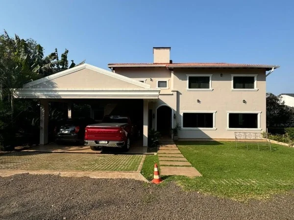 Residência à venda no Paraná Country Club, Hernandarias