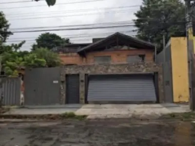 Residencia en venta en San Vicente, Asunción
