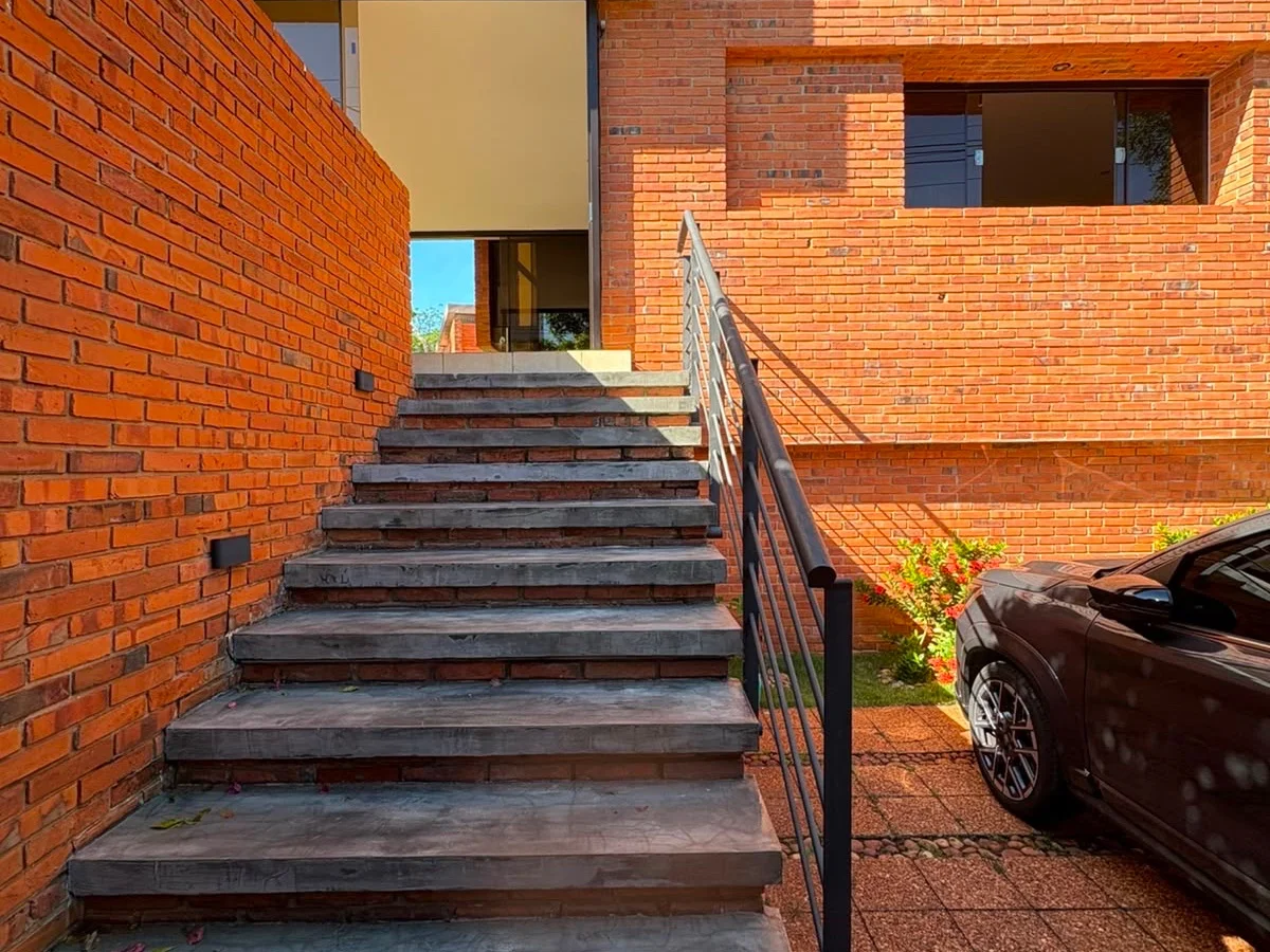 Residência premium à venda no bairro Mburucuyá