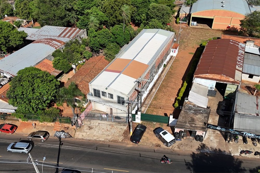 Salão comercial com depósito à venda em San Lorenzo, 600 m²