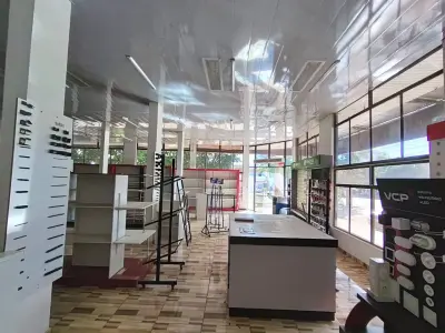 300 m² Corner Commercial Space for Rent, Ciudad del Este
