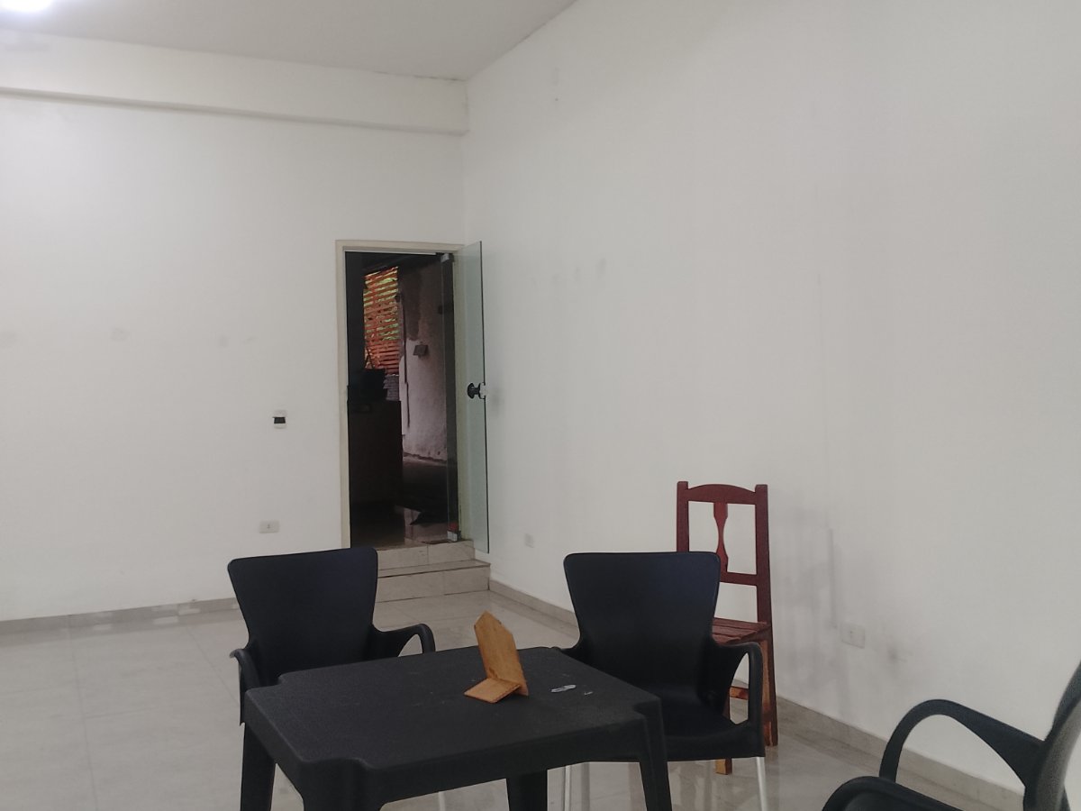 Salón comercial en alquiler en Barrio Buena Vista, Encarnación