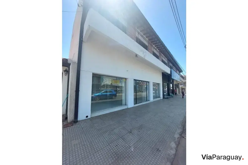 Salão comercial para alugar no centro de Itauguá