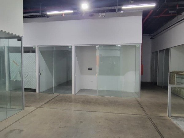 Commercial Space for Rent at Mercado 4, Asunción