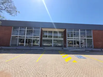Salón comercial en alquiler en Fernando de la Mora