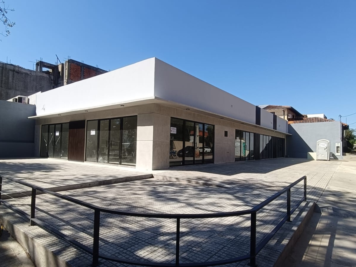 Commercial unit for rent in Lambaré, Santa Luisa