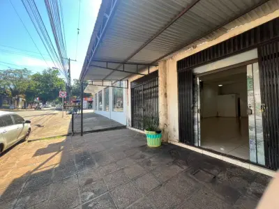 Salão comercial para alugar em Las Mercedes, Presidente Franco