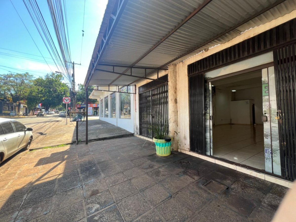 Salão comercial para alugar em Las Mercedes, Presidente Franco