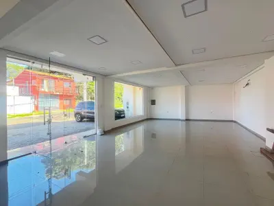 Salón comercial en alquiler en Loma Merlo, Luque